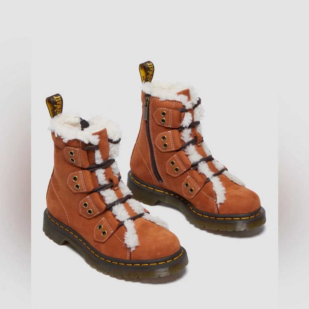 NWOB Dr. Martens 1460 Lace to Toe Fur Lined Buttersoft Sienna Lace Up Boot 8